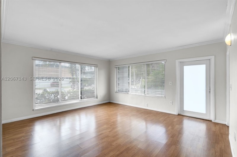 Comprar apartamento no BougainVilla Condo 1