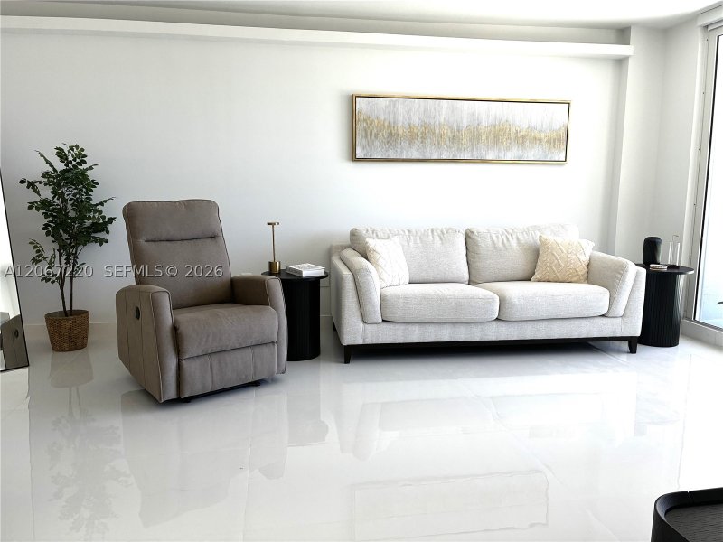 Aluguel de apartamento no The Collins Condo 411
