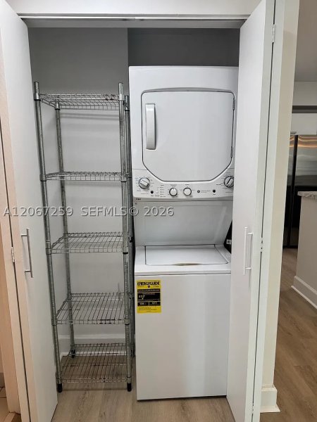 Aluguel de apartamento no Bahia Biscayne 504
