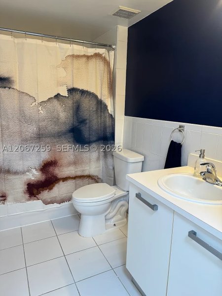 Aluguel de apartamento no Bahia Biscayne 504