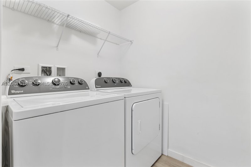 Comprar apartamento no Nine at Mary Brickell Village 2115