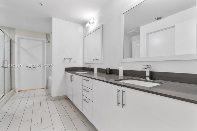 Comprar apartamento no Nine at Mary Brickell Village 2115