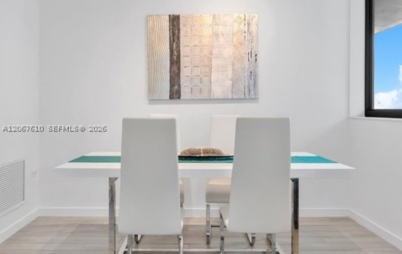 Comprar apartamento no Nine at Mary Brickell Village 2115