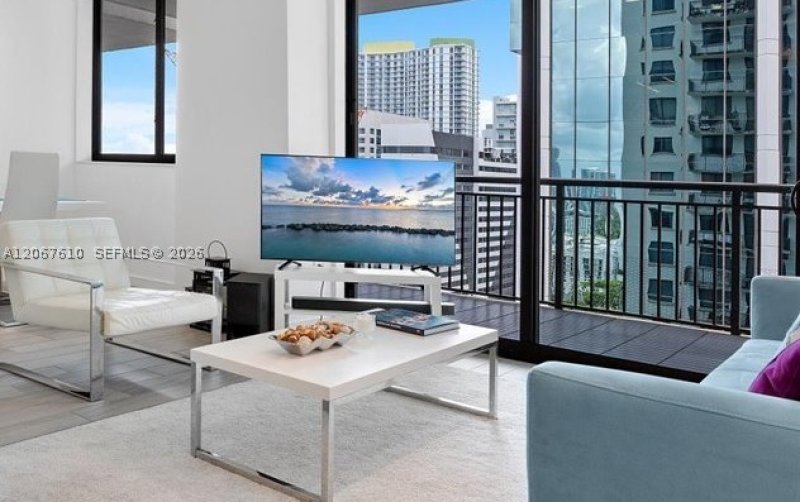Comprar apartamento no Nine at Mary Brickell Village 2115