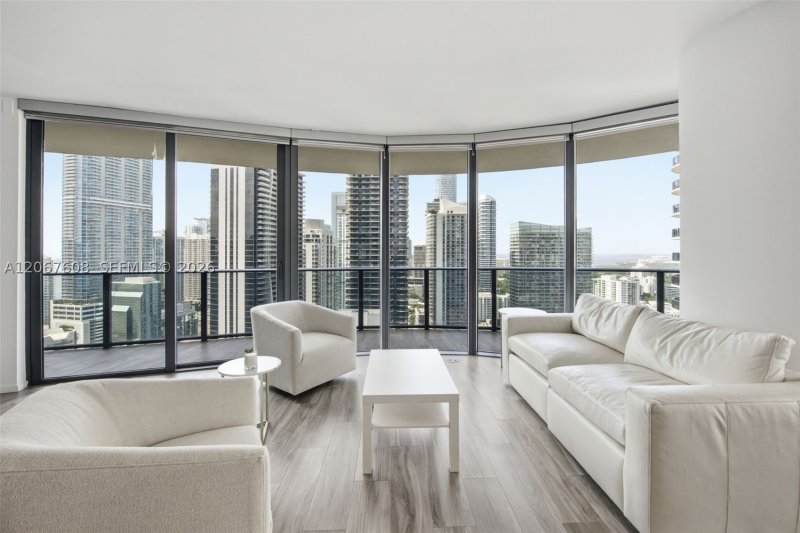 Comprar apartamento no SLS Lux Brickell 3101