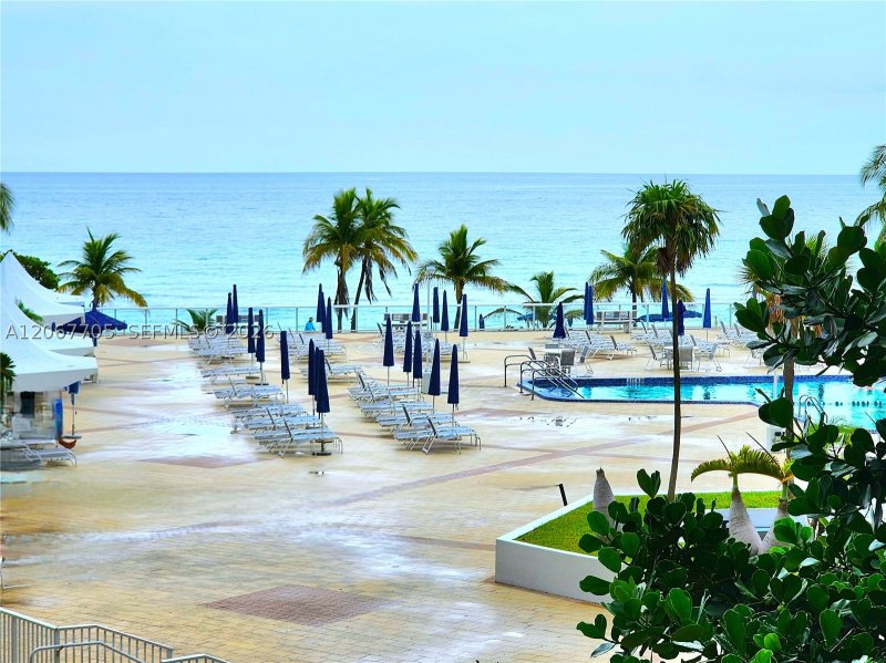 Condo for sale at Parker Plaza Estates 216