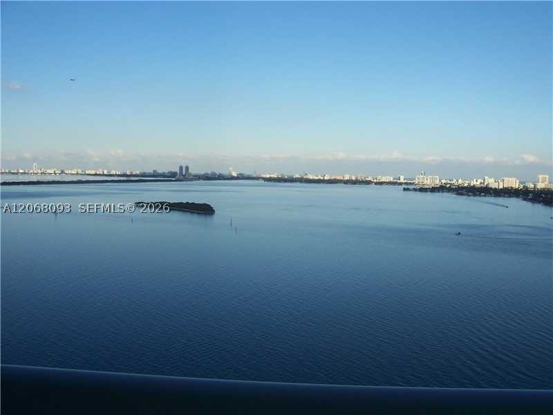Apartment for rent at 1800 Club 1905