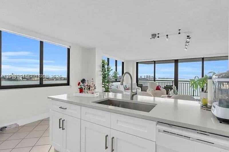 Aluguel de apartamento no Brickell Key Two 832