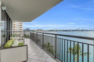 Brickell Key Two Apt #832