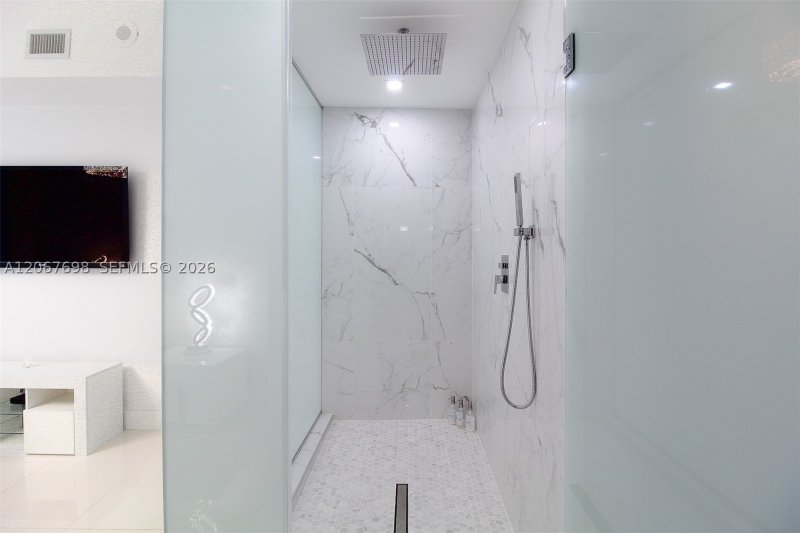 Apartment for rent at Paramount Bay 2404