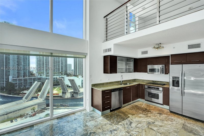 Aluguel de apartamento no Brickell on the River South 1016