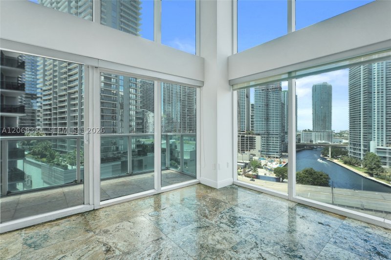 Aluguel de apartamento no Brickell on the River South 1016