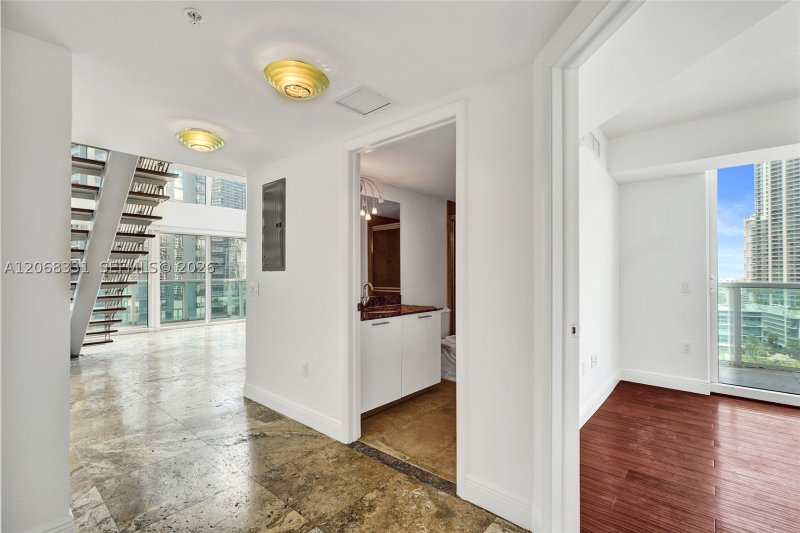 Aluguel de apartamento no Brickell on the River South 1016