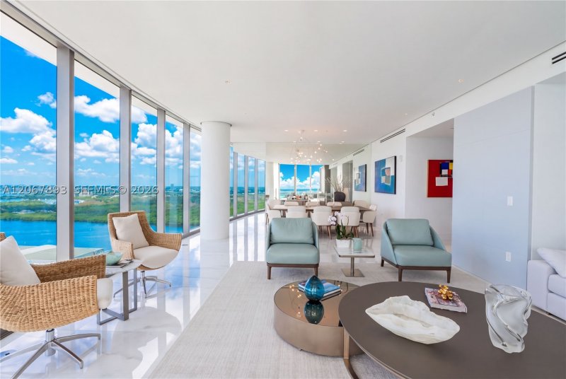Comprar apartamento no Ritz Carlton Residences Sunny Isles 3005