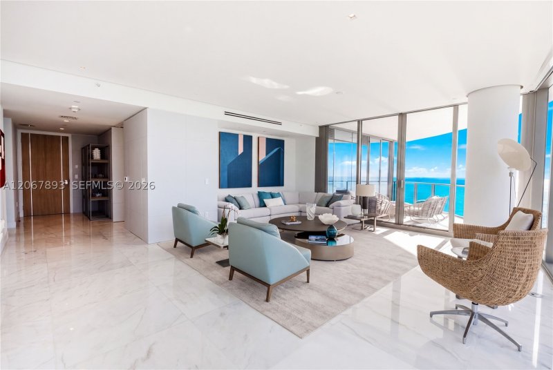 Comprar apartamento no Ritz Carlton Residences Sunny Isles 3005