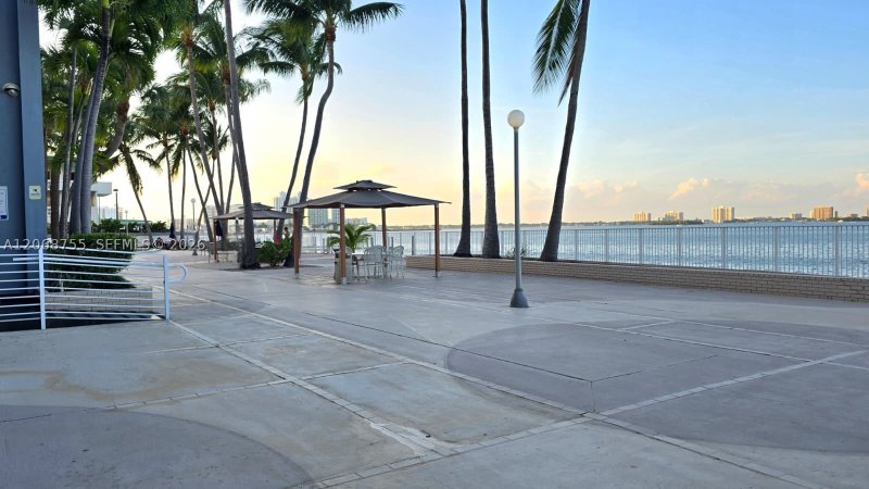 Property photo # 14