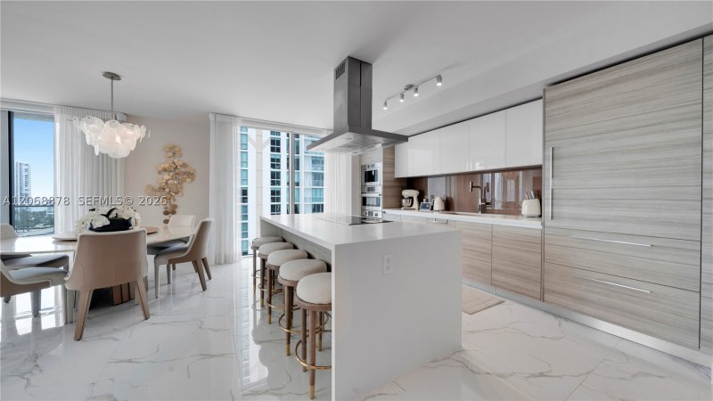 Alquiler de apartamento en Parque Towers at St. Tropez 5-1107