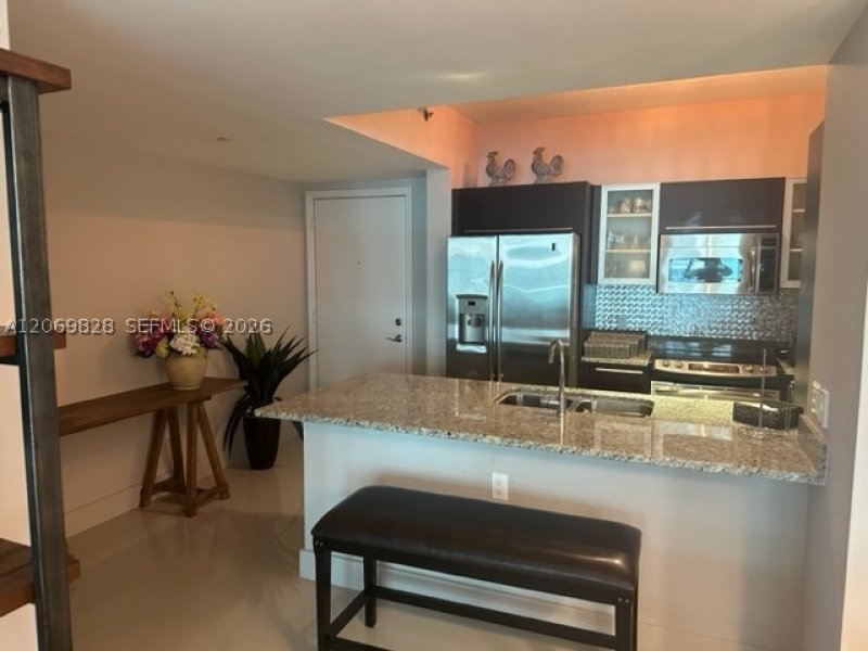 Aluguel de apartamento no The Plaza Tower I 2104