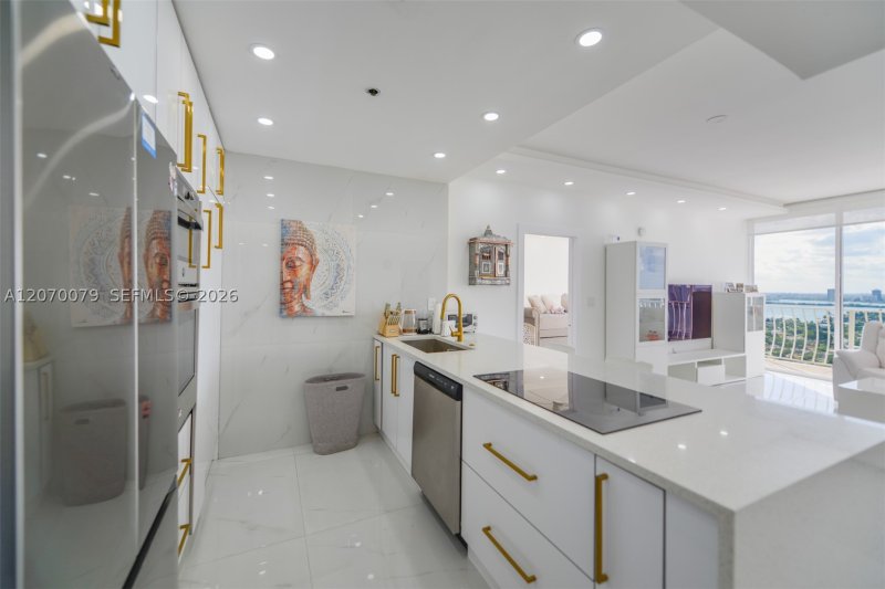 Condo for sale at Grandview Palace PH103