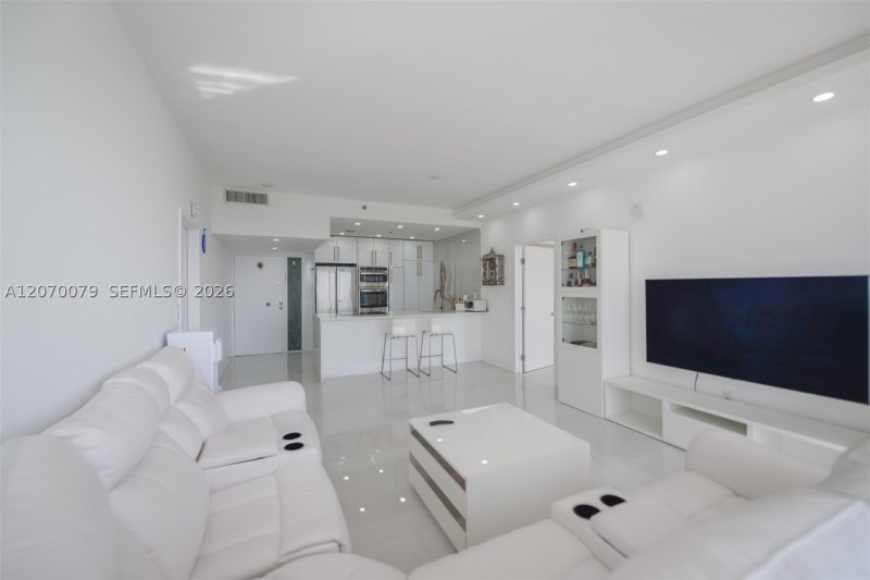 Condo for sale at Grandview Palace PH103