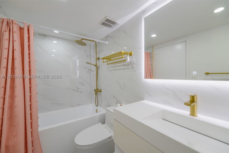 Condo for sale at Grandview Palace PH103