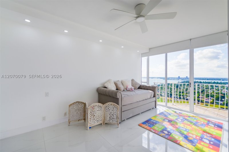 Condo for sale at Grandview Palace PH103