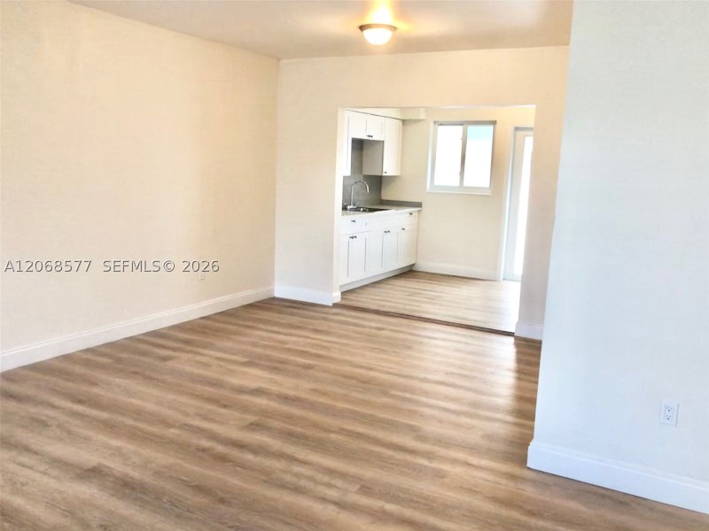 Property photo # 11