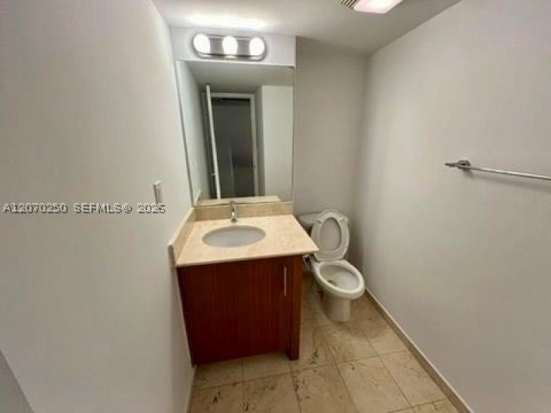 Apartment for rent at Harbour House 415