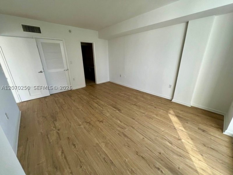 Apartment for rent at Harbour House 415