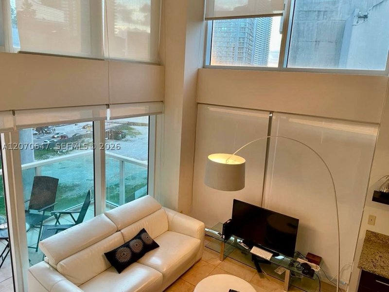 Aluguel de apartamento no Brickell on the River South 516