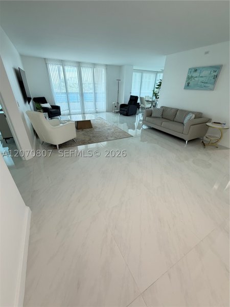 Mystic Pointe 400 Apt #405