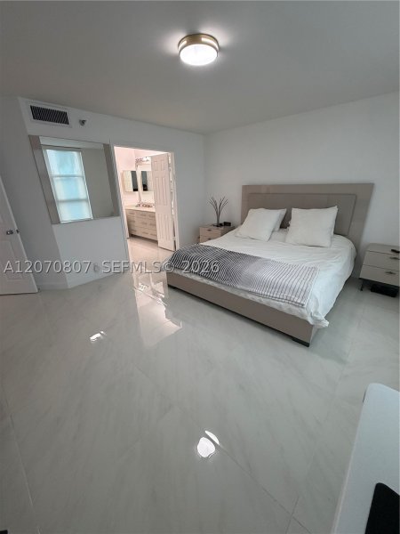 Comprar apartamento no Mystic Pointe 400 405