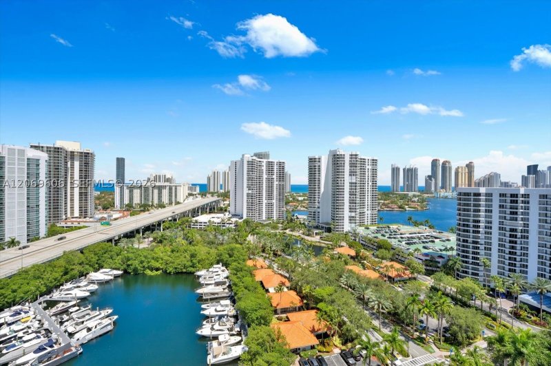 Comprar apartamento no Mystic Pointe 400 2107