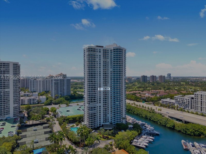 Mystic Pointe 400 Apt #2107