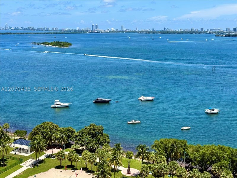 Comprar apartamento no Opera Tower 2202