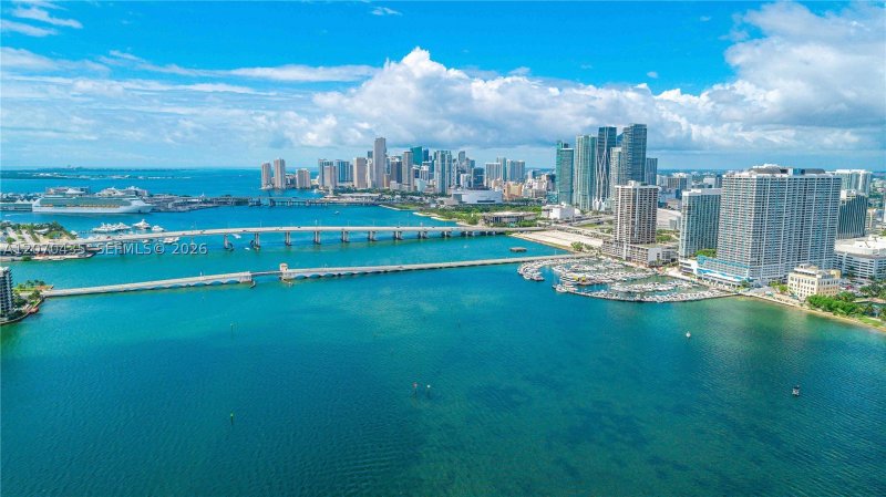 Comprar apartamento no Opera Tower 2202
