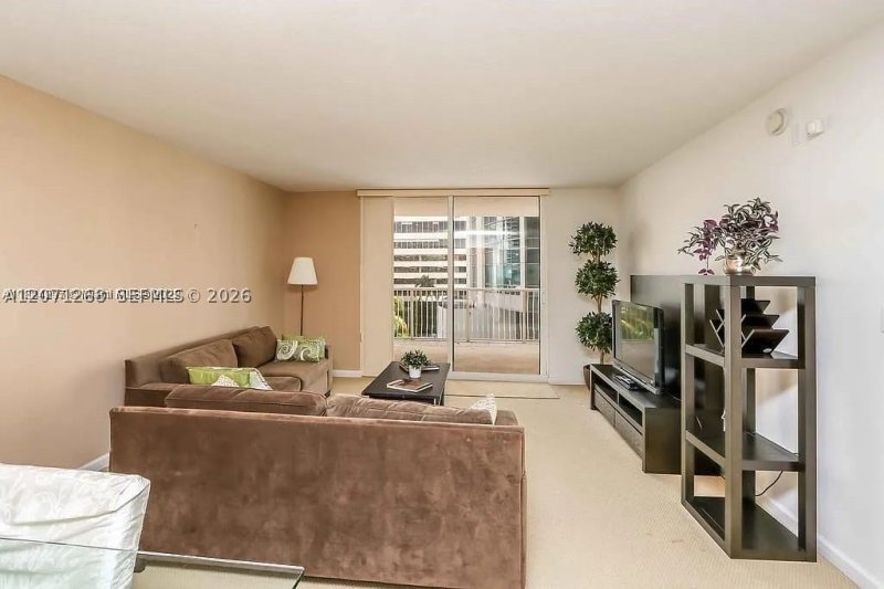 Condo for sale at The Club At Brickell Bay 1518