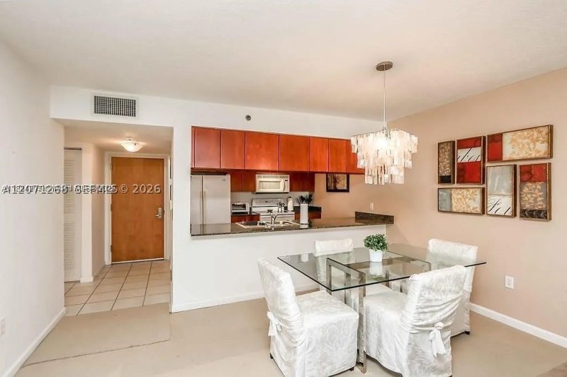 Condo for sale at The Club At Brickell Bay 1518