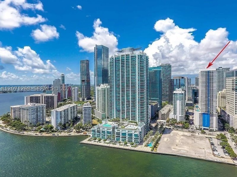 Condo for sale at The Club At Brickell Bay 1518