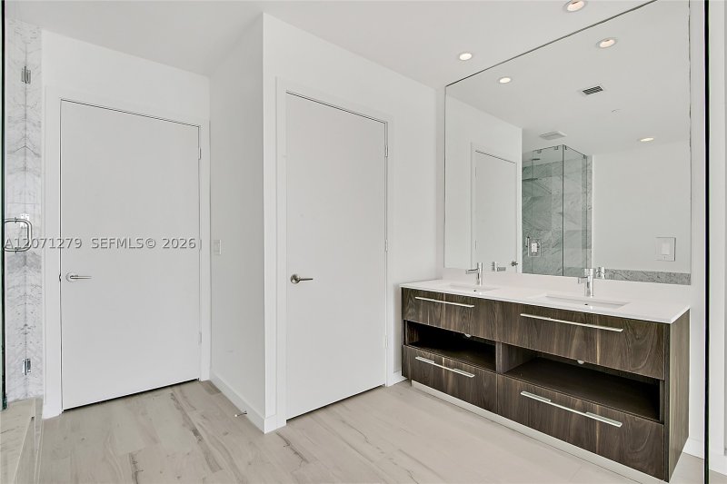 Condo for sale at Gran Paraiso 904