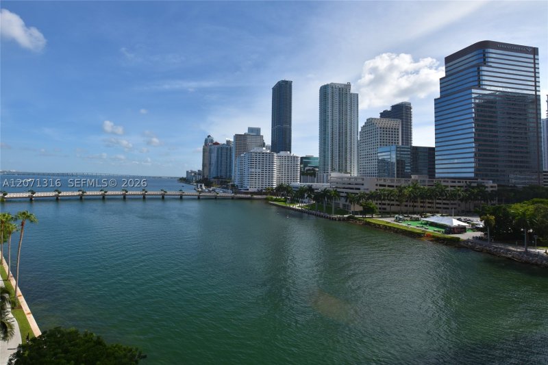 Alquiler de apartamento en Courts Brickell Key 701