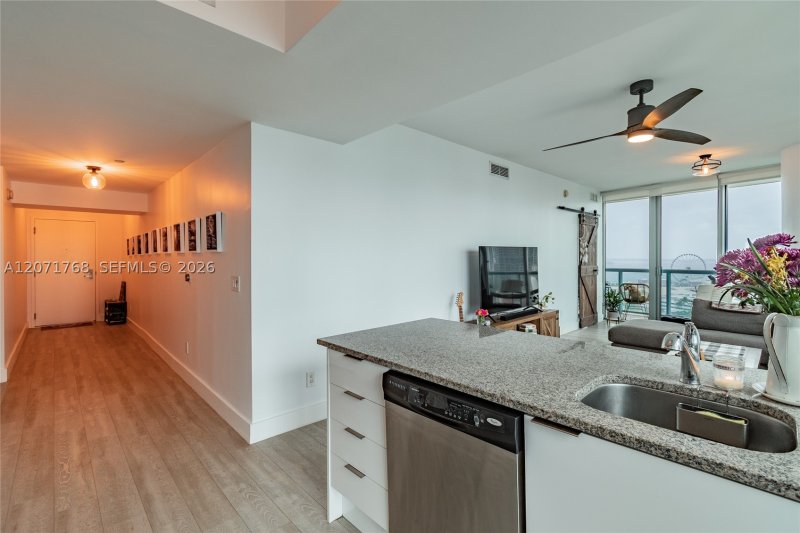 Alquiler de apartamento en Marina Blue 1601