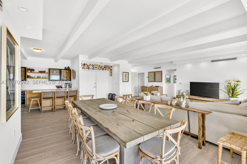 Comprar apartamento no Ambassador 801