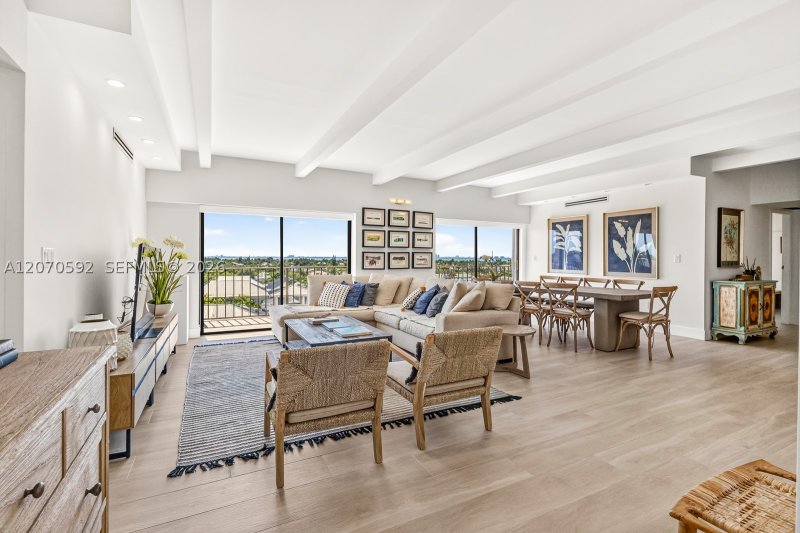 Comprar apartamento no Ambassador 801