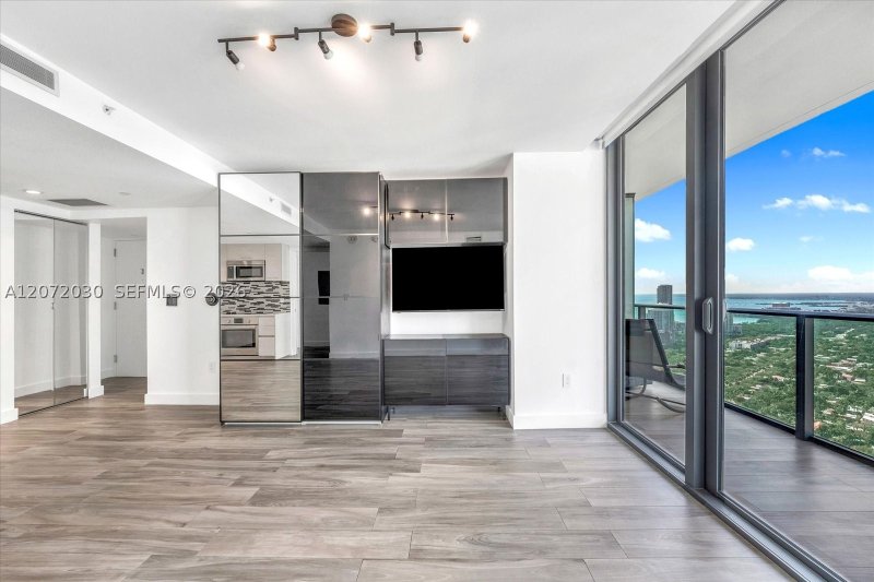 Comprar apartamento en Dua Miami - SLS Brickell Condo 4807