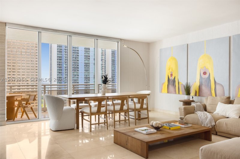 Alquiler de apartamento en Carbonell 2506