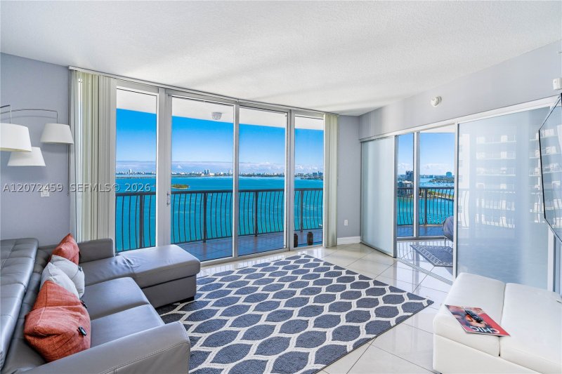 Alquiler de apartamento en Opera Tower 2301