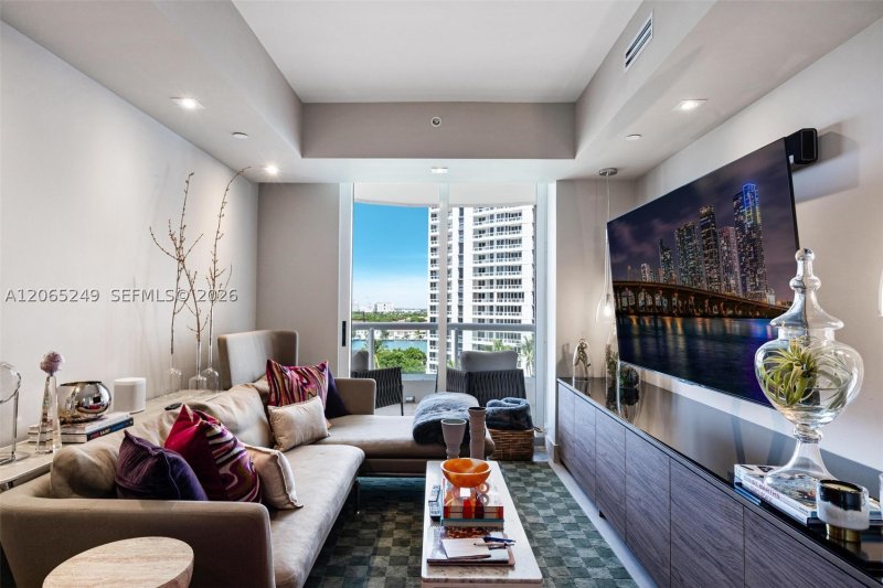 Condo for sale at Atlantic Three at The Point 1006