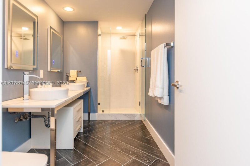 Apartment for rent at Icon Brickell Viceroy 2302