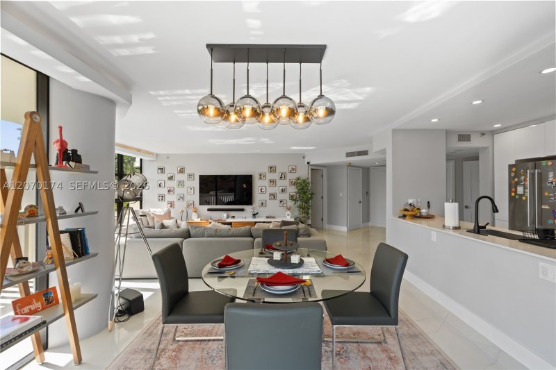 Comprar apartamento no 1000 Williams Island 202